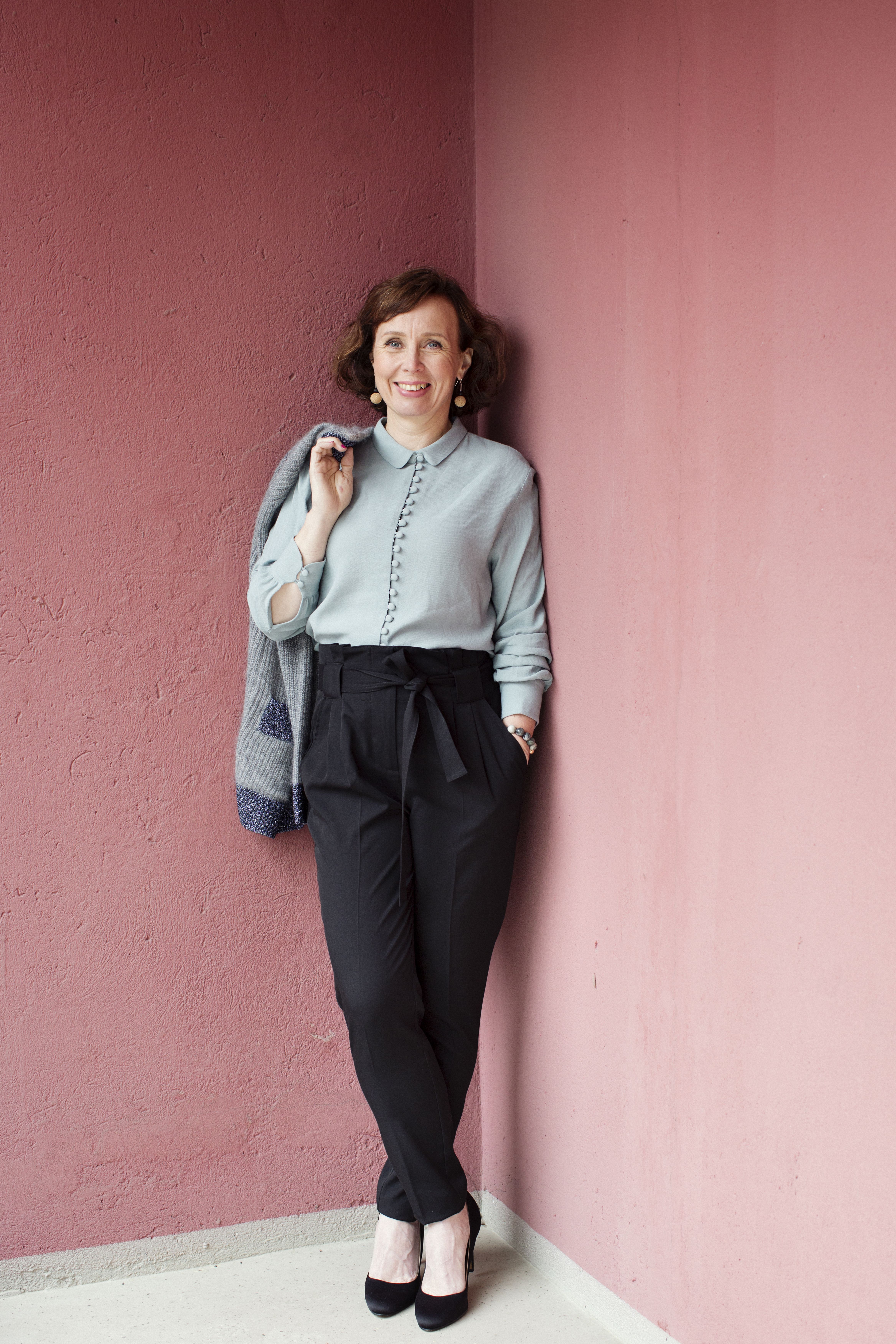 Freelancetoimittaja Sini Silvan asuu Turussa pian 14-vuotiaan poikansa kanssa. Sini harrastaa kestävyysurheilua, ja hänen sielunmaisemansa on Puumalassa.