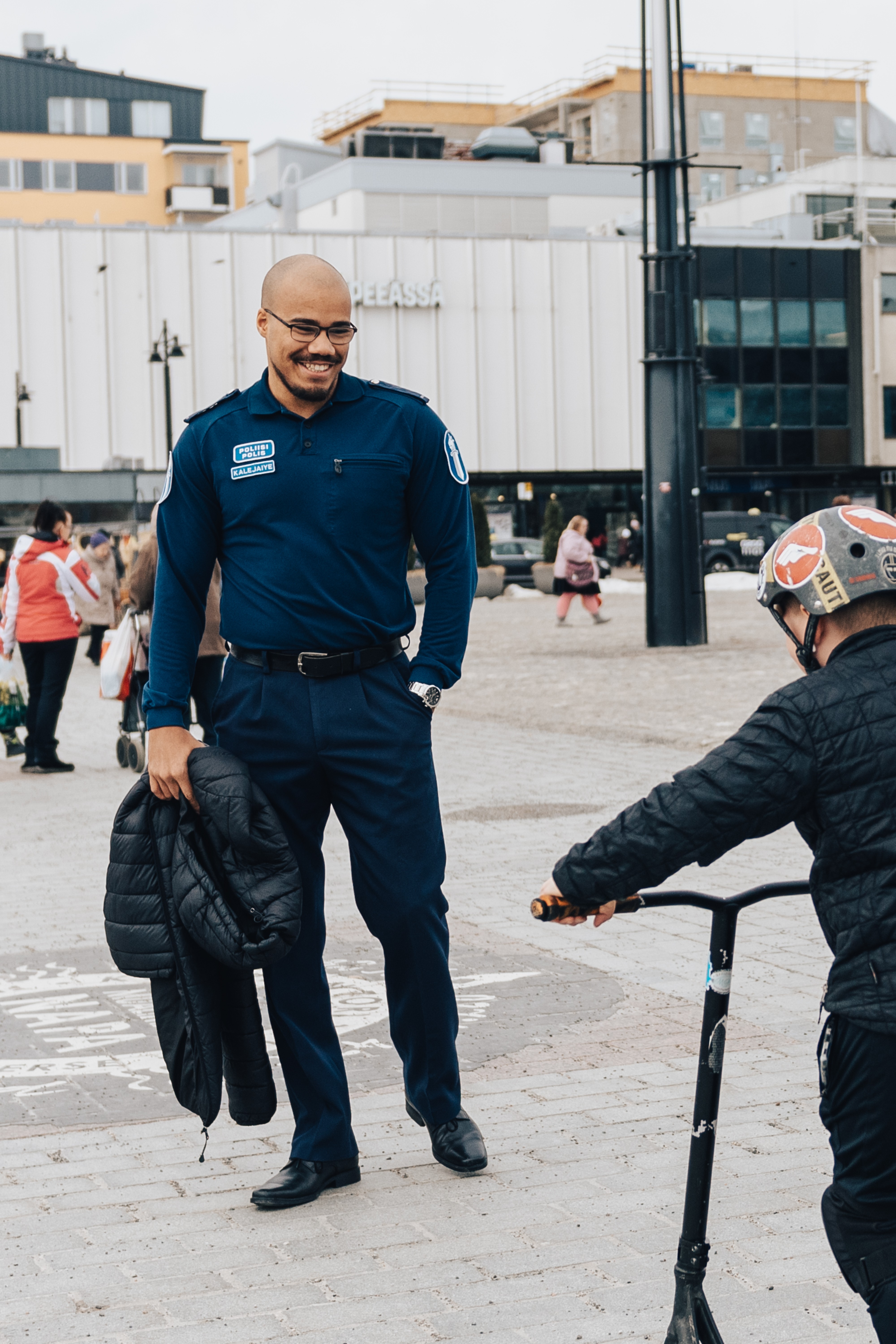 Kun nettipoliisin paikka tuli hakuun Kuopiossa vuodenvaihteessa 2020, opiskelukaverit laittoivat viestiä: ”Tämä on, Daniel, sun homma!”