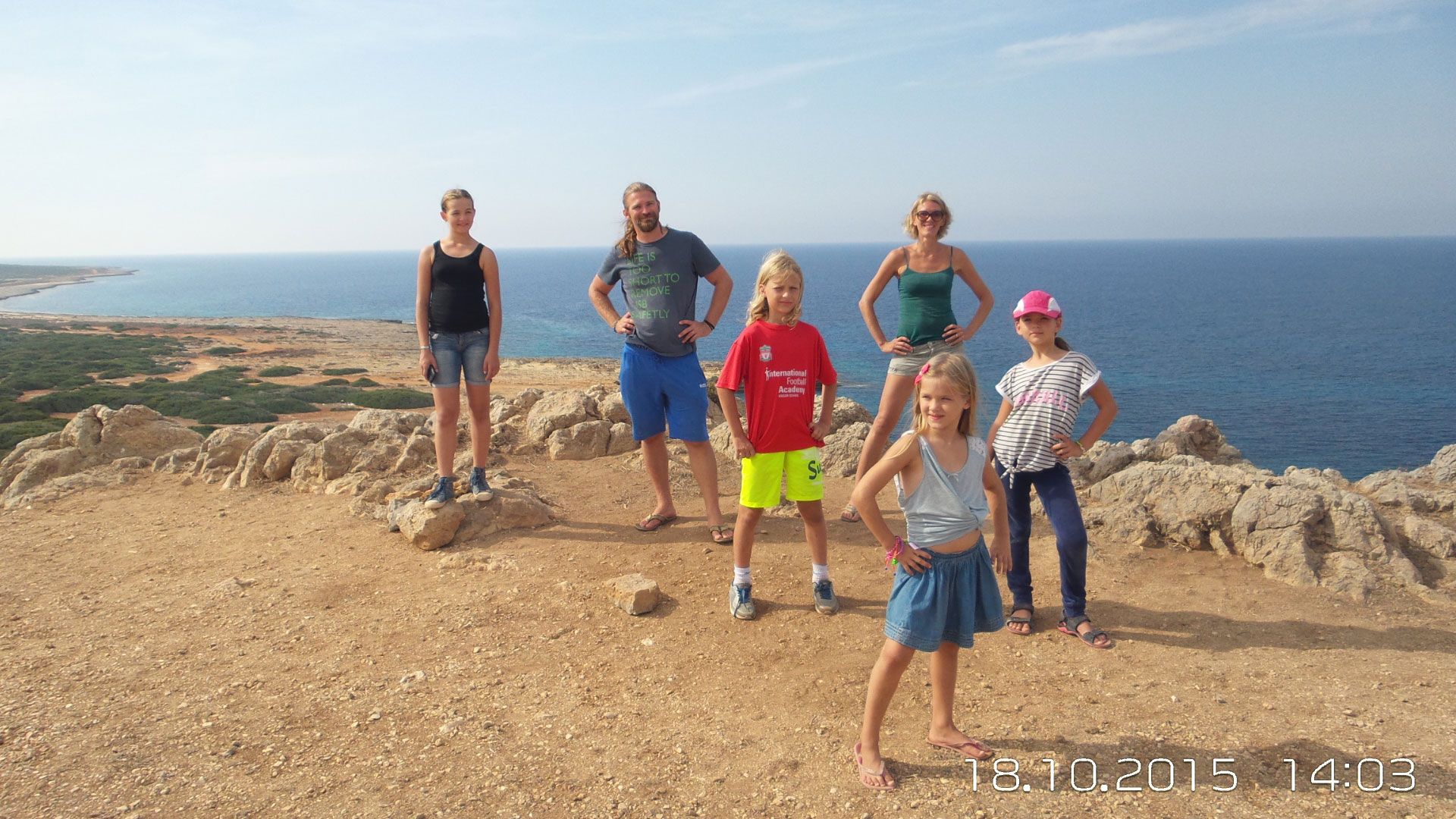 Koko perheemme Kyproksella lokakuussa 2015 vähän ennen kuin muutimme takaisin Suomeen.