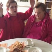 Susanna ja Tomi Tuominen ovat olleet naimisissa 21 vuotta. Videolla he kertovat, mitä rakkaus on.