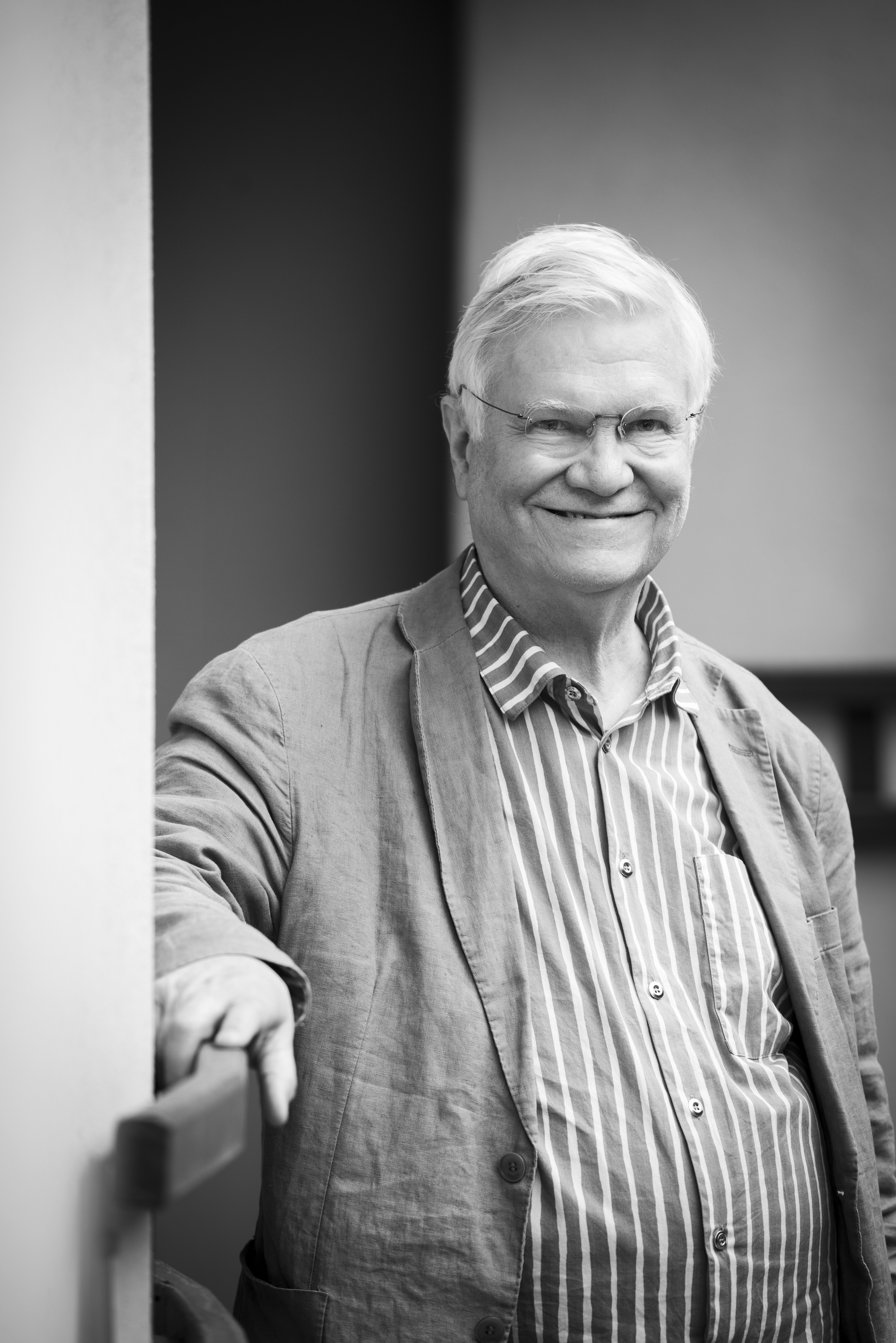 ”Palavereissa saatamme Eevertin kanssa sanoa toisillemme voimakkaasti, mutta emme loukkaa. Jos pahoitan mieleni, soittelemme ja Eevert pyytää anteeksi. Myös minä pyydän anteeksi, jos olen sanonut jotain ajattelematonta”, Markku sanoo.