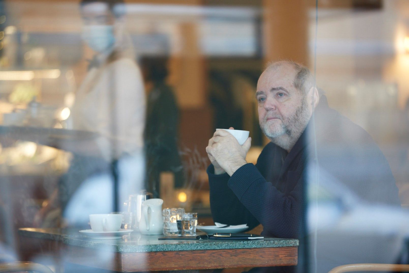 ”Sain paljon rakkautta ja rauhan olla oma itseni. Sellaisia asioita lapset tarvitsevat, että kasvavat eivätkä jää pieniksi. Samalla tavalla olen koettanut olla oman poikani kanssa.”