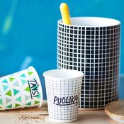 Kertakäyttömukista syntyy kelpo kahvimitta.