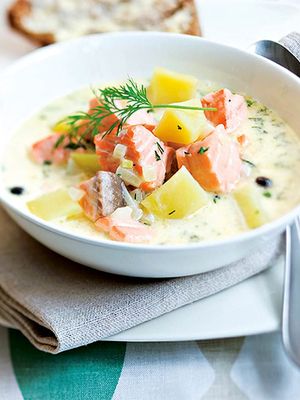 Perinteinen kalakeitto on helppo ja nopea arkiruoka.