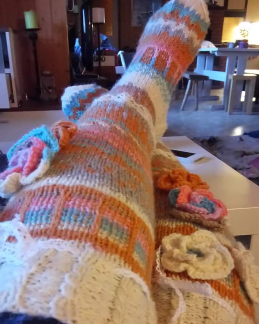 ”Nämä ihanuudet sain viime talvena mieheltäni lahjaksi. Kaksi talvea olleet kovassa käytössä ja sen ovat näköiset mutta silti rakkaimmat.”