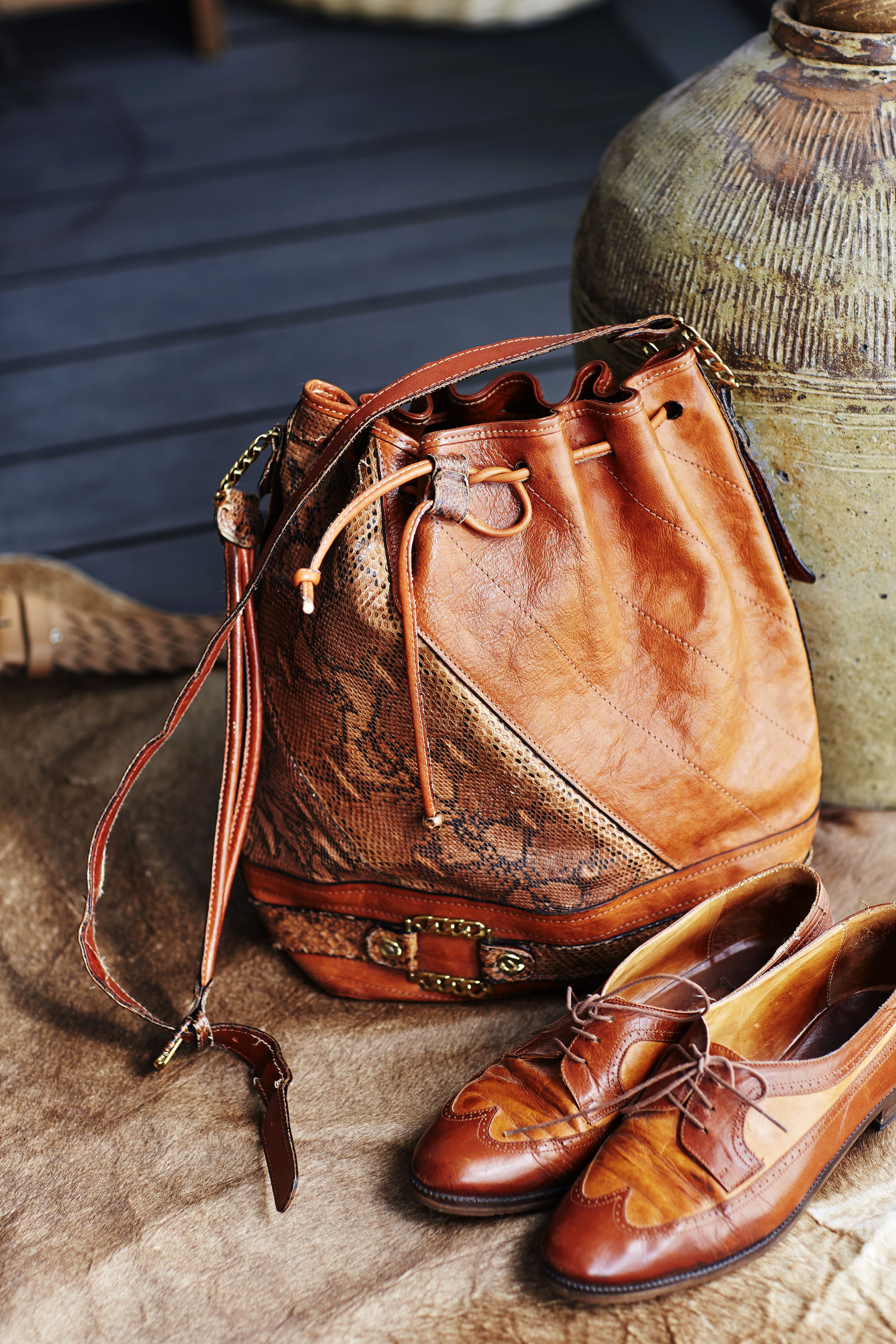 Kikan 1970-luvulla ostama lempilaukku on tarvinnut vain yhden vuoren korjauksen. 