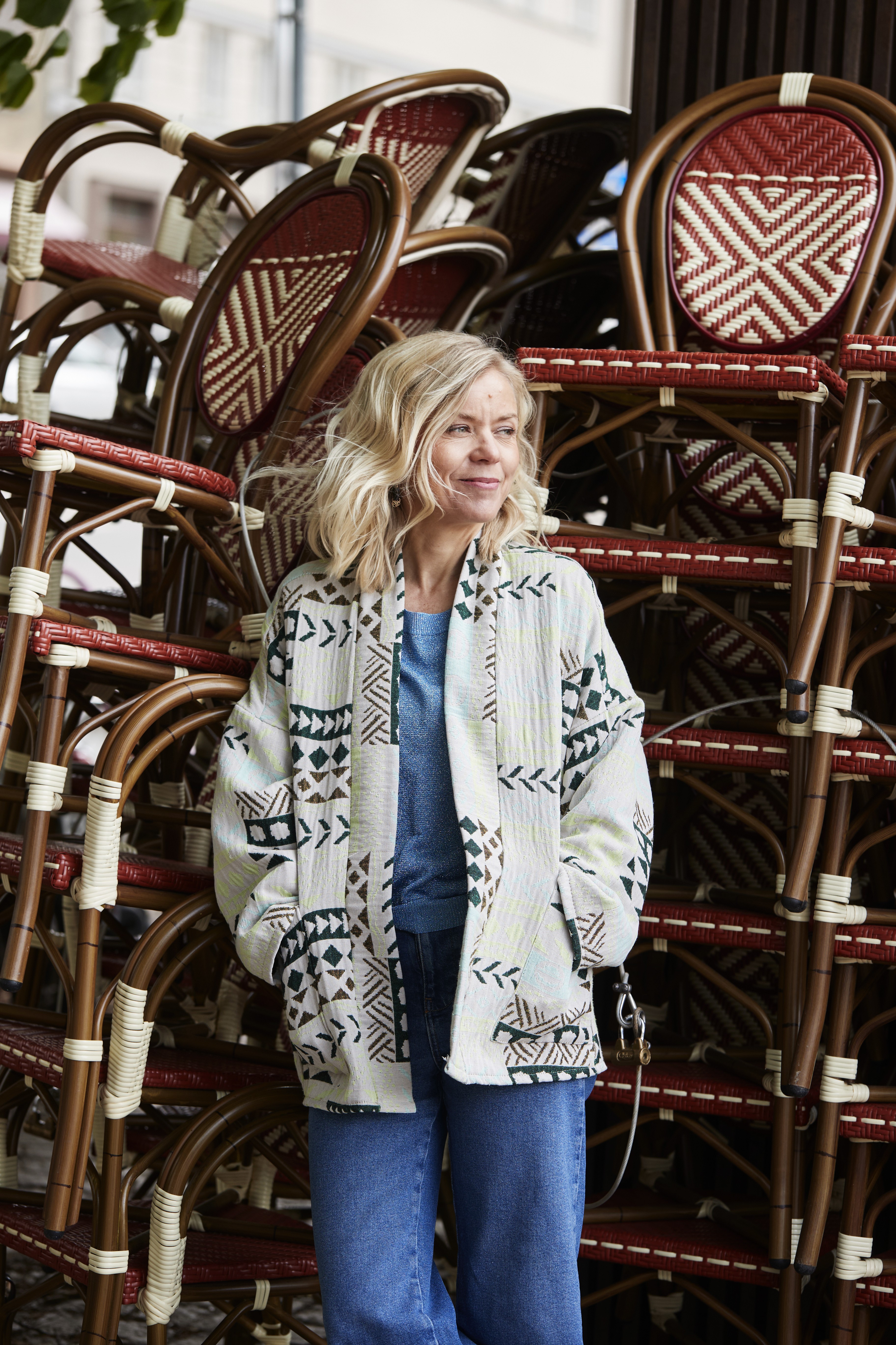 Helena saattaa kaivata Ranskassa ollessaan Suomeen ja päinvastoin. ”Lapsillani taas voi olla ikävä ihmisiä, koulua, harrastuksia, ruokaakin, mutta harvoin tiettyä maata.”&nbsp;