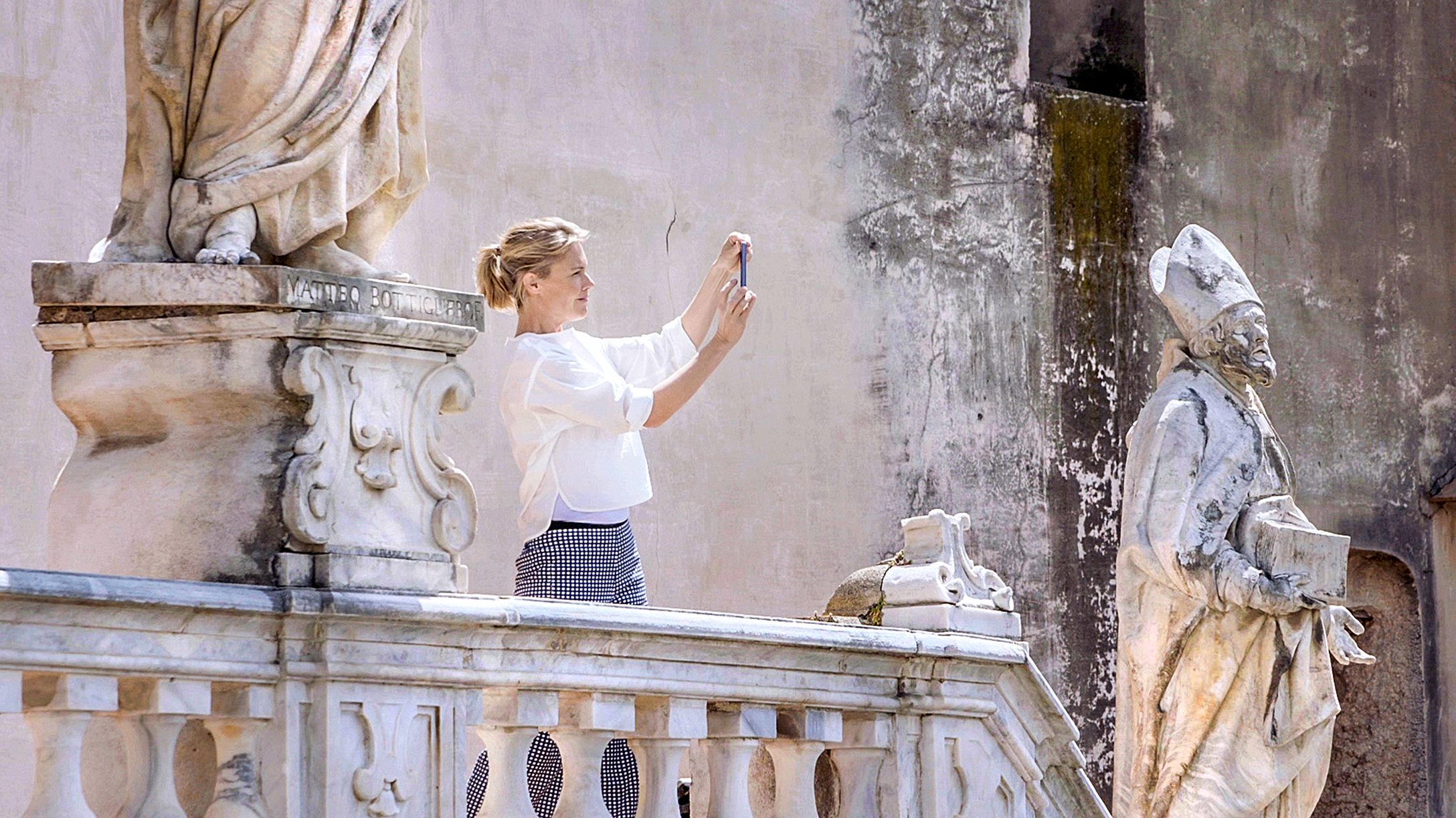 Ella Kanninen johdattaa Etelä-Italiaan.