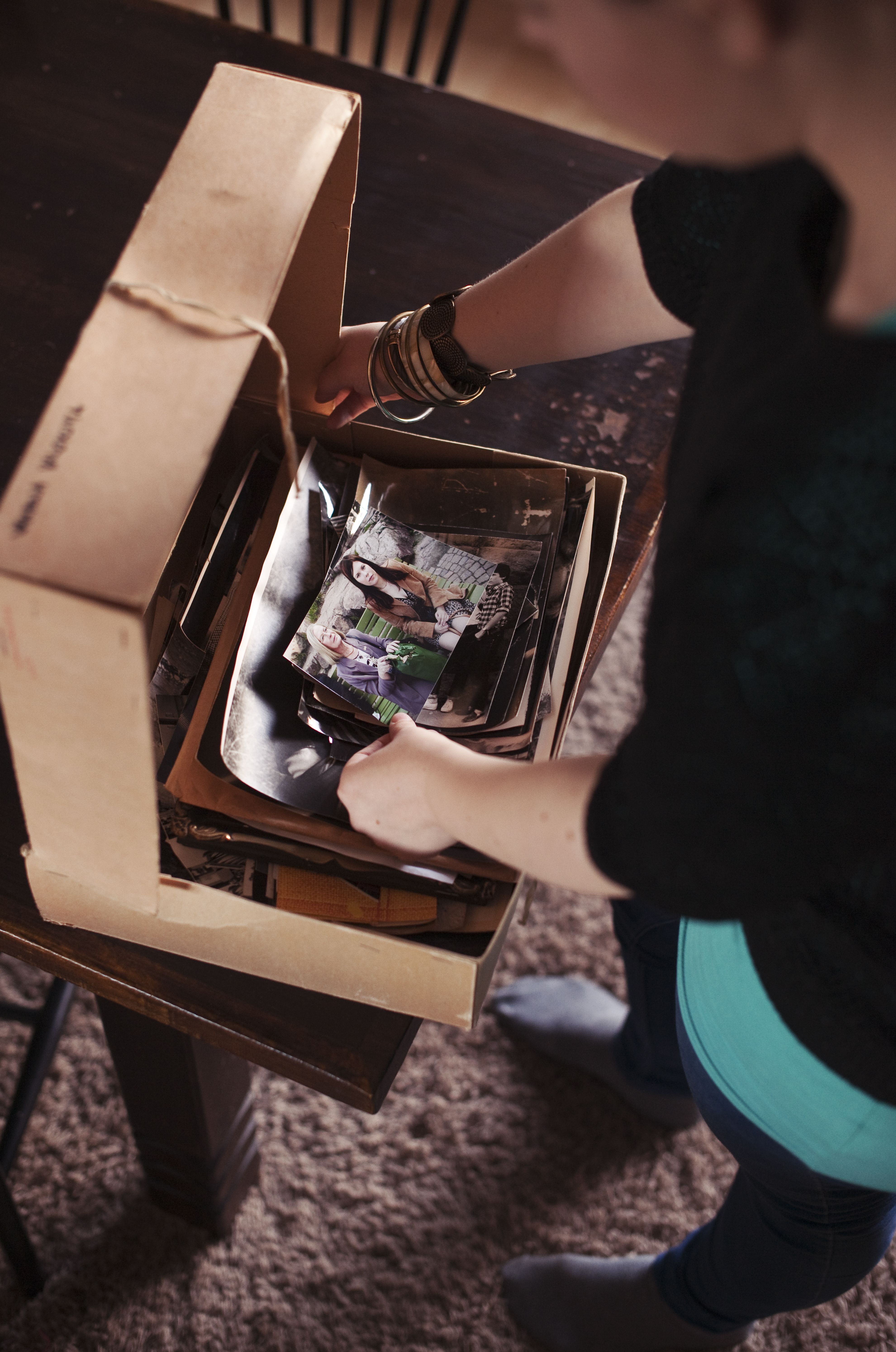 Vanhat valokuvat pitäisi järjestää.