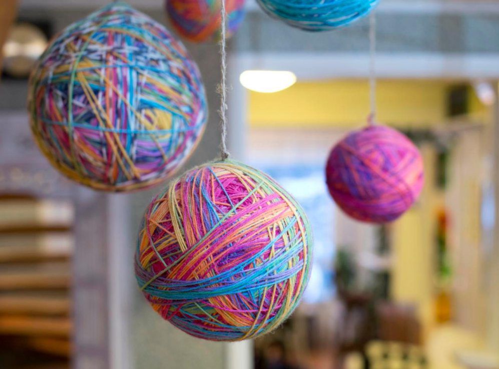 Kerät käyvät myös koristeiksi.