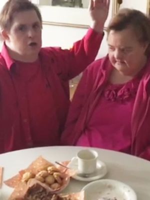 Susanna ja Tomi Tuominen ovat olleet naimisissa 21 vuotta. Videolla he kertovat, mitä rakkaus on.