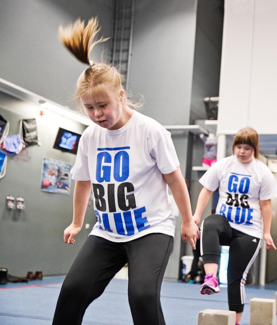 Kun Emmi-Kaisa ja Ina keskittyvät, he todella keskittyvät.