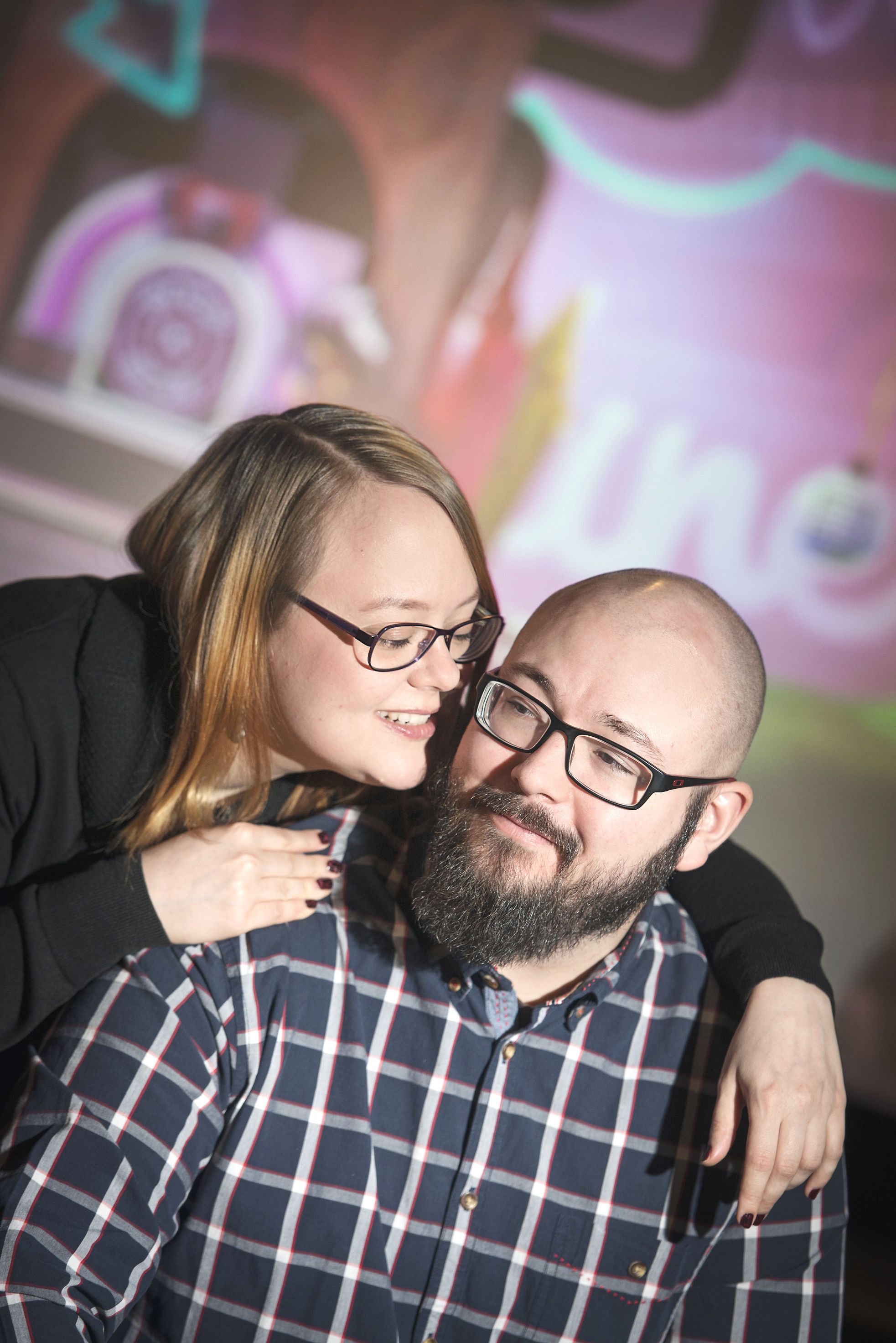 Pelaamista enemmän Karoliina nauttii kävelyistä Sebastianin kanssa meren rannalla. Siellä syntyvät parhaat keskustelut.