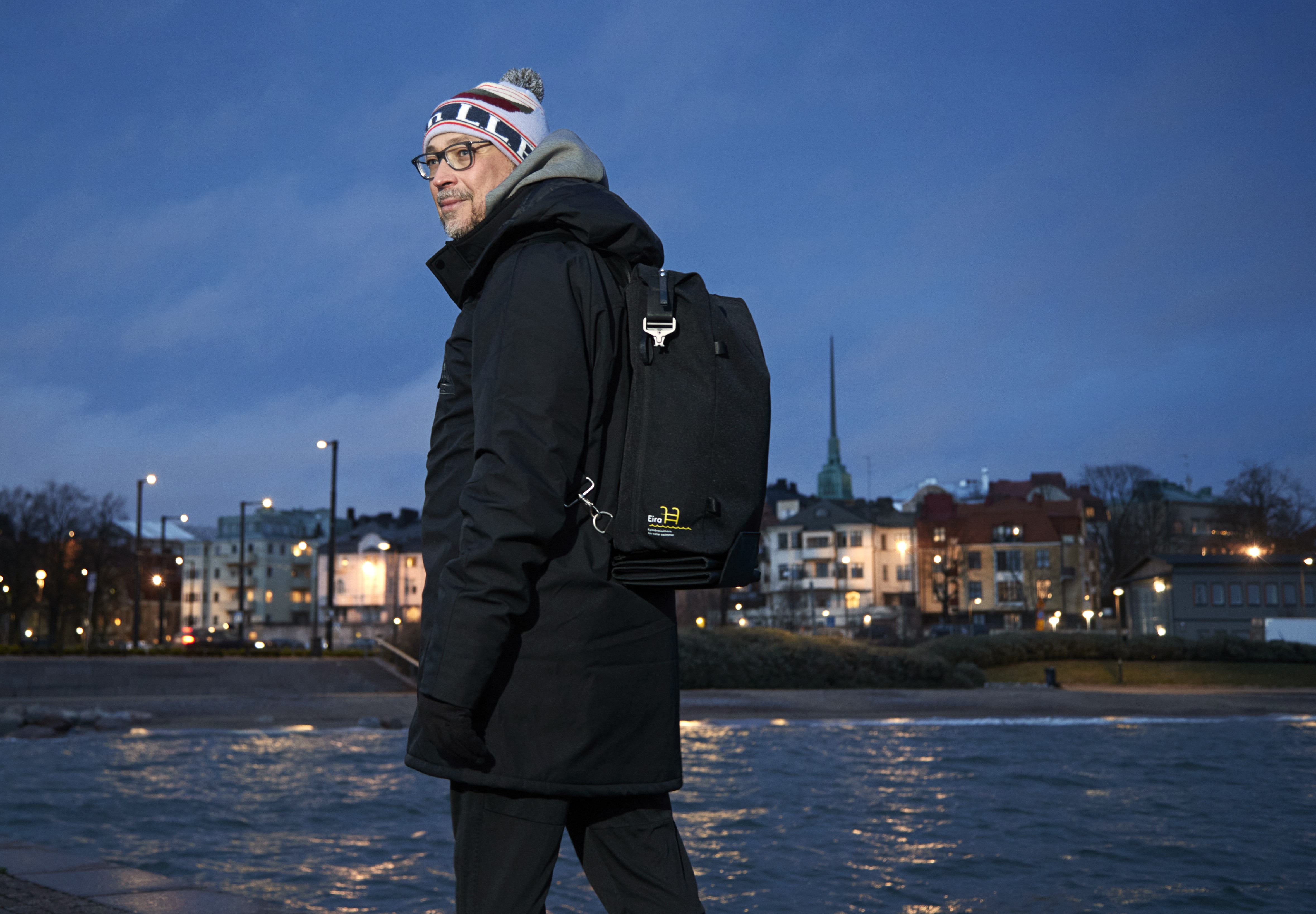 Repussa on kaikki, mitä talviuimari tarvitsee. Pohjasta tulee jopa pieni matto jalkojen alle. 