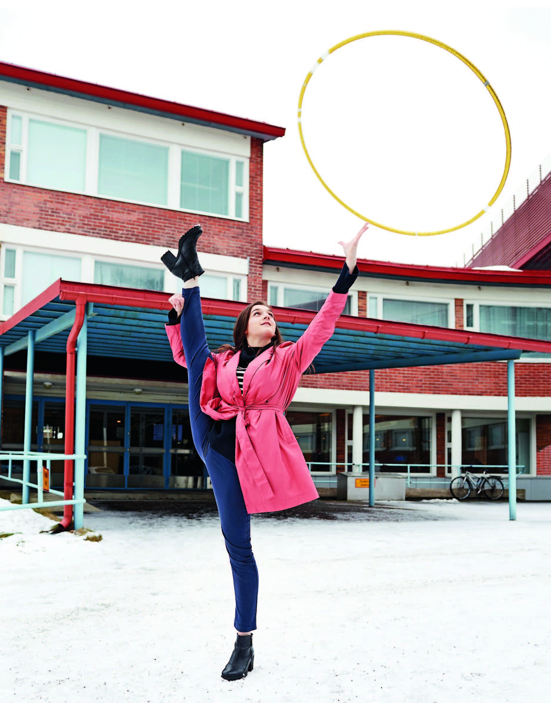 Lopettamisen jälkeen selän liikkuvuus on huonontunut, mutta notkeus pysynyt. ”Voimistelu ei lähde minusta koskaan pois.”