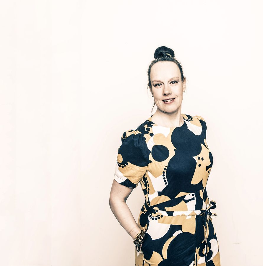 Kirjailija Riikka Ala-Harja