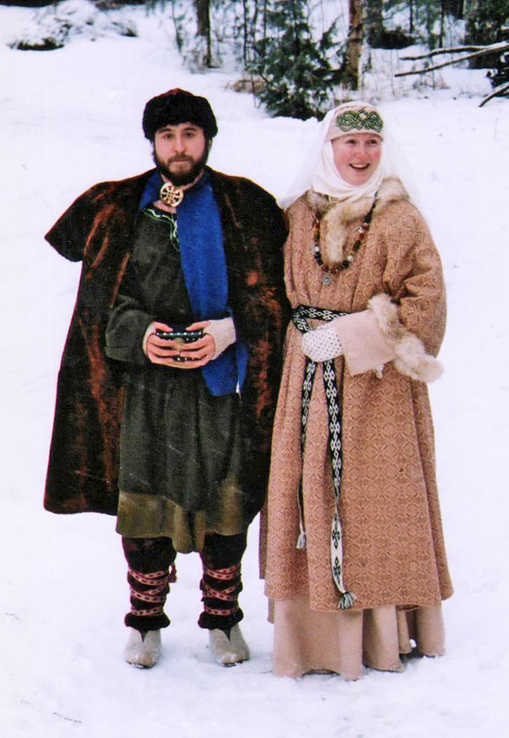 Löysimme Villen kanssa&nbsp;toisemme 2001 ja menimme naimisiin samana vuonna Hartolassa keskiaikaisin menoin.