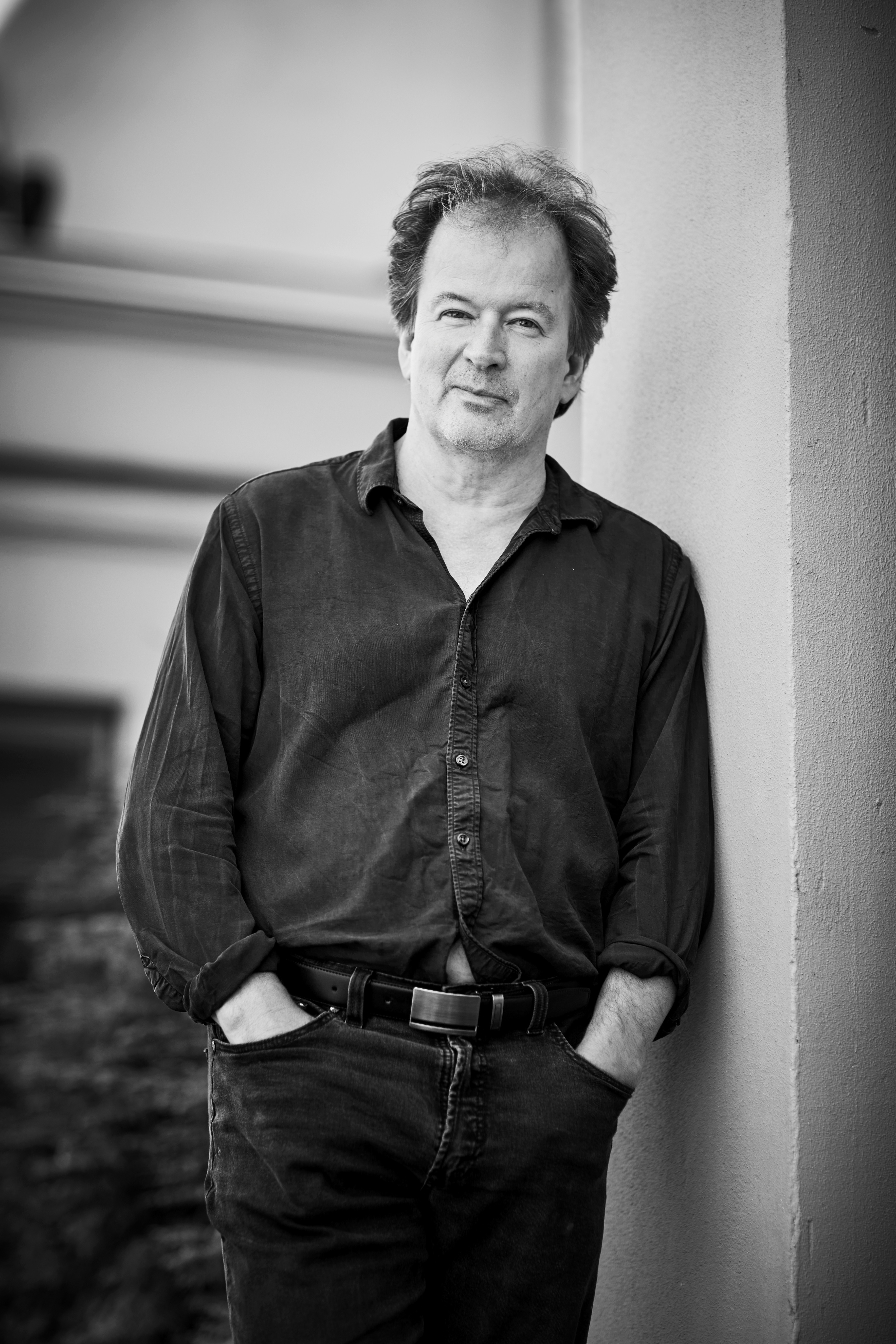 ”Vahva mutta hauras, sellainen ihminen on. Jos sitä haurautta ei hyväksy, siitä ei seuraa hyvää.” Kirjailija Kjell Westö, KK16/2022