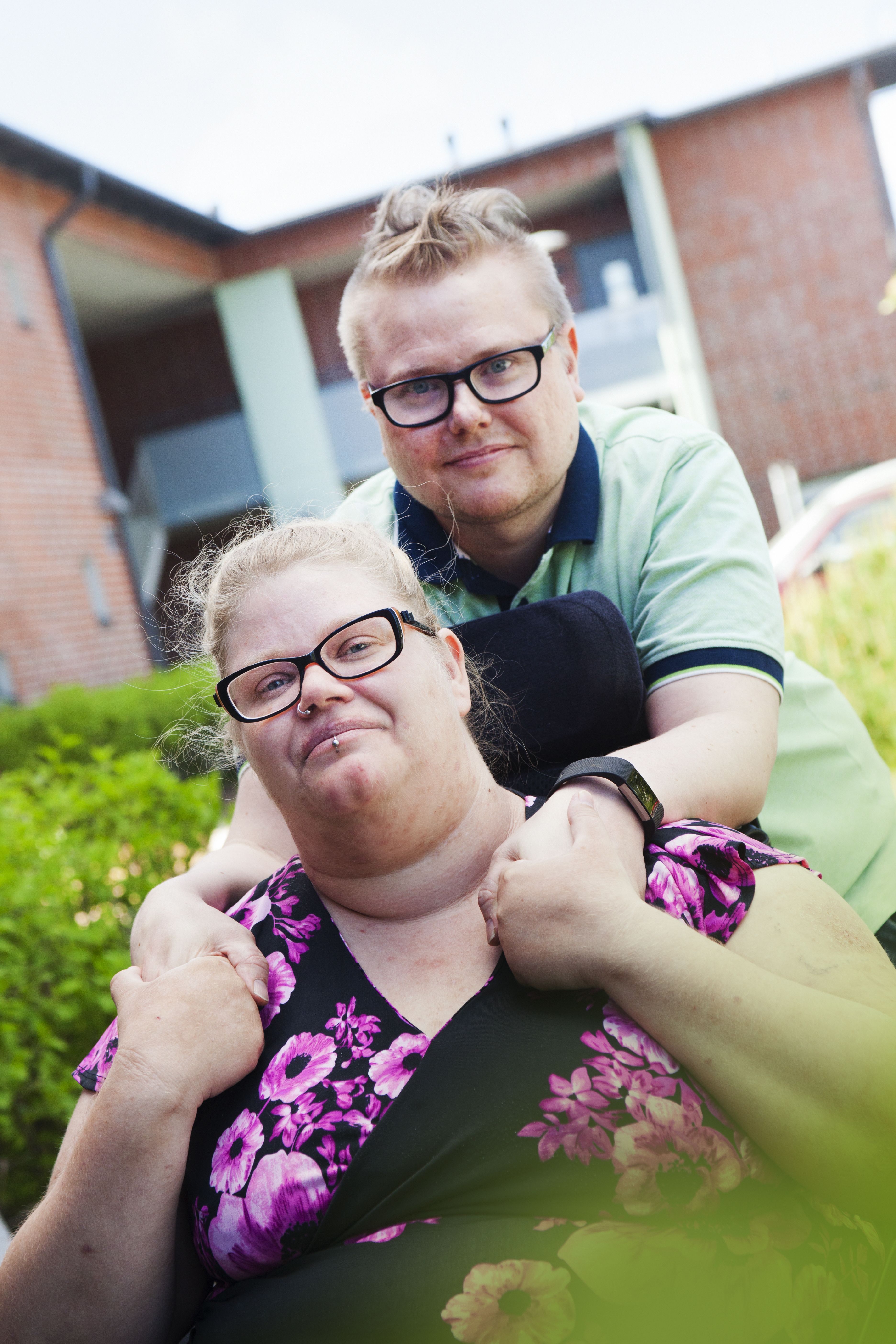 Sami on Riitan omaishoitaja. ”Kun rakastaa toista, ei laske, kumpi kantaa parisuhteessa enemmän vastuuta”, Riitta sanoo