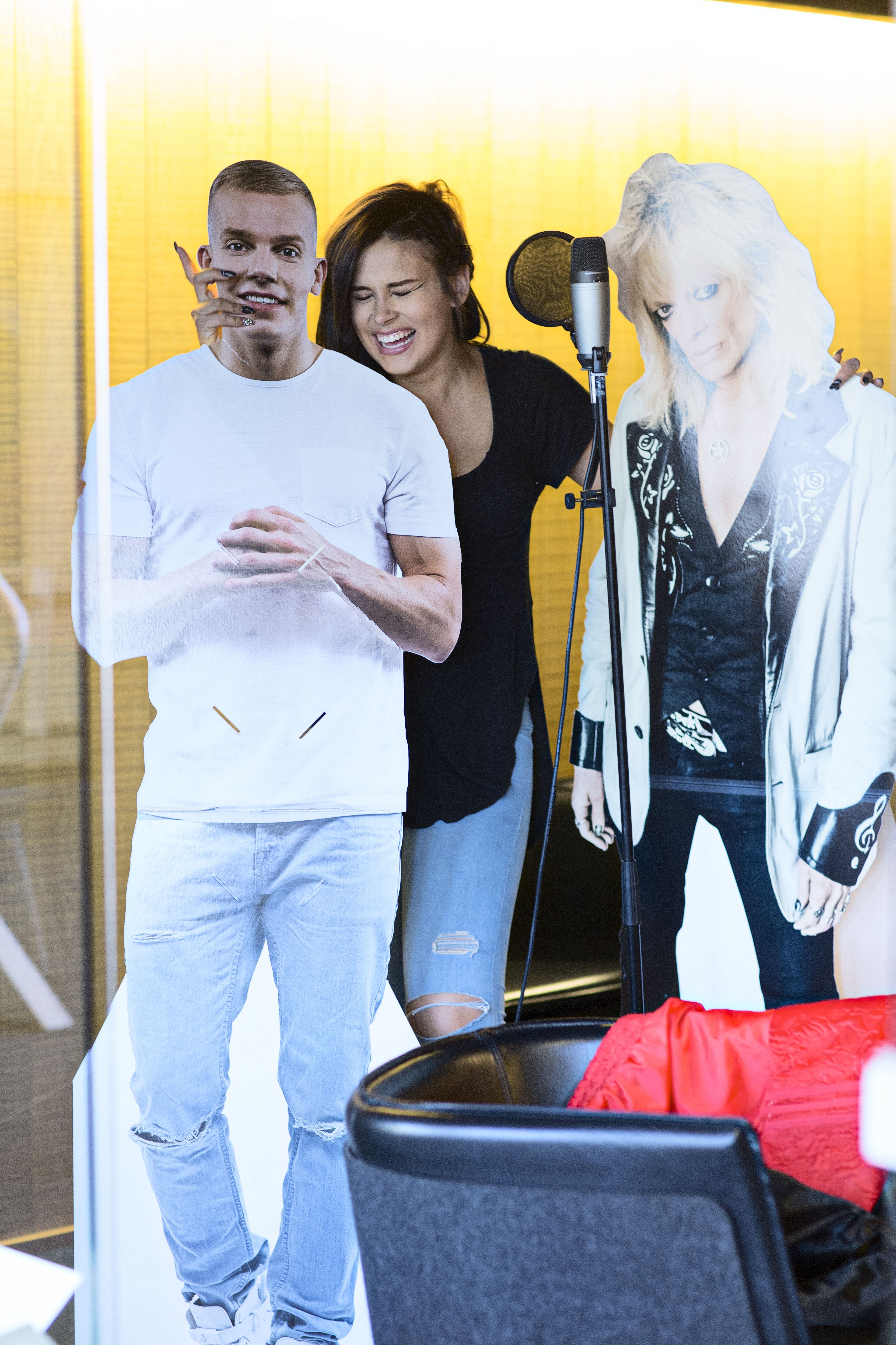 Saran ura alkoi pelleilystä. Sitä hän jatkaa videoillaan. Syksyllä Sara aloittaa Talent Suomi -ohjelman tuomarina.