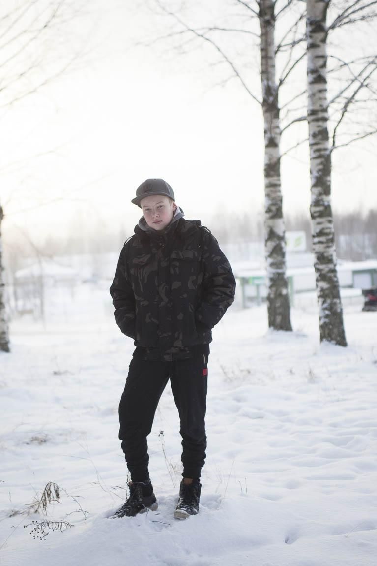 Leevi miettii joskus, miten erilaisia pari aikaisempaa vuotta olisivat olleet, jos kiusaamista ei olisi tapahtunut.