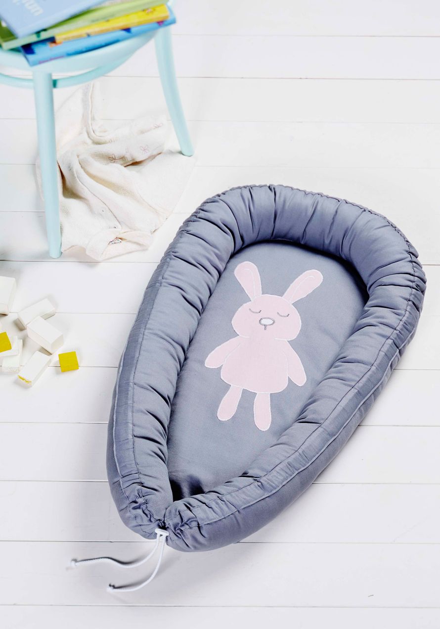 Tee itse vauvanpesä vastasyntyneelle.