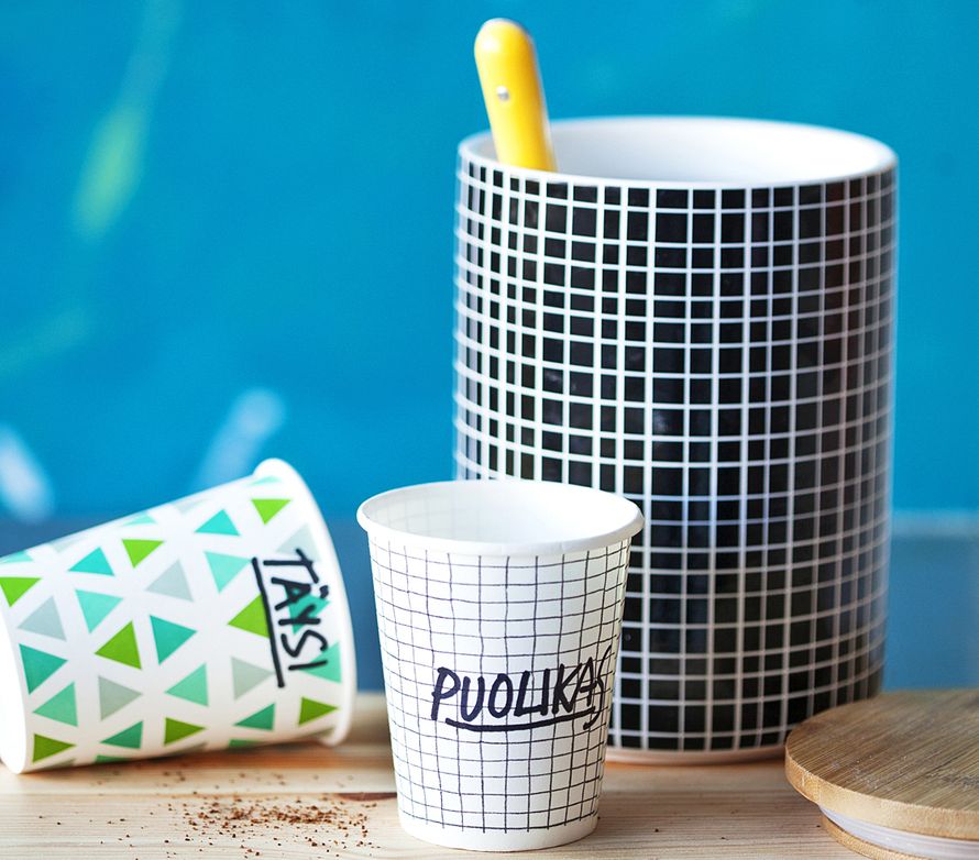 Kertakäyttömukista syntyy kelpo kahvimitta.