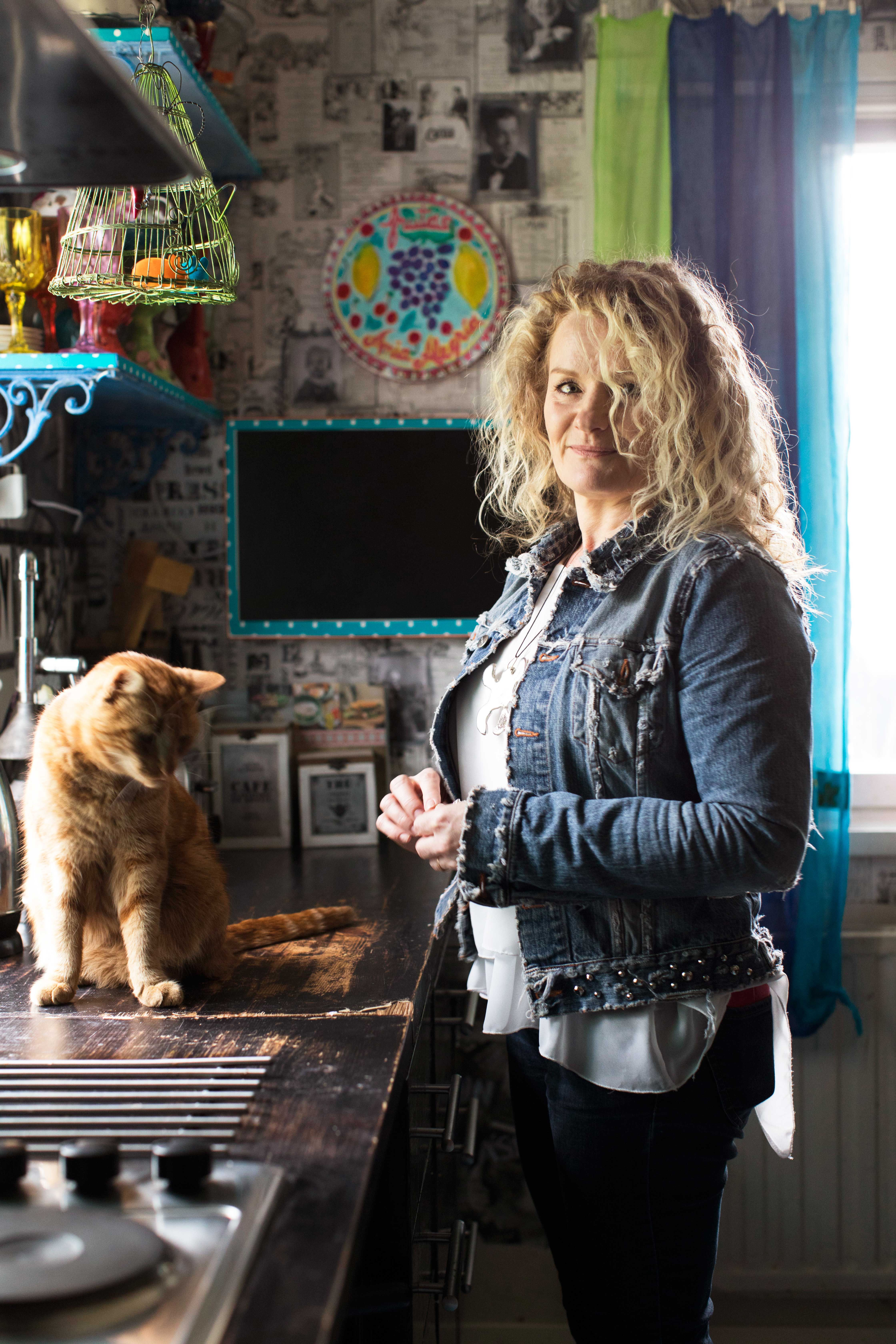 Marjo Hämäläinen antoi mielikuvitukselle ja luovuudelle vallan kotia sisustaessaan. 