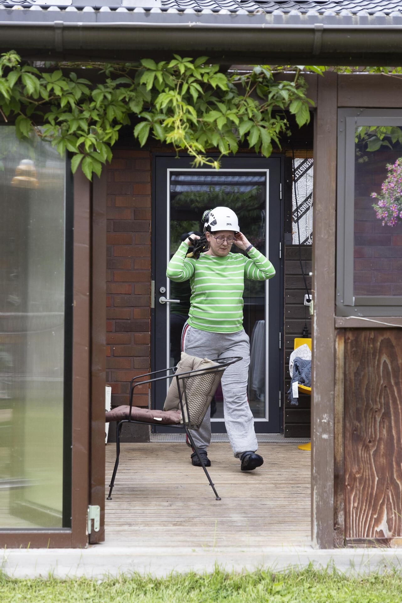 Aikuisena opiskelu on ollut erilaista kuin nuorena. "Olen kärsimättömämpi mutta toisaalta päämäärätietoisempi. Tavoitteeni on valmistua uuteen työhön, ei keskittyä opiskelijaelämään", Marika sanoo.
