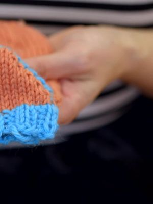 Suuri Käsityö: Näin neulot sukkaan tiimalasikantapään 