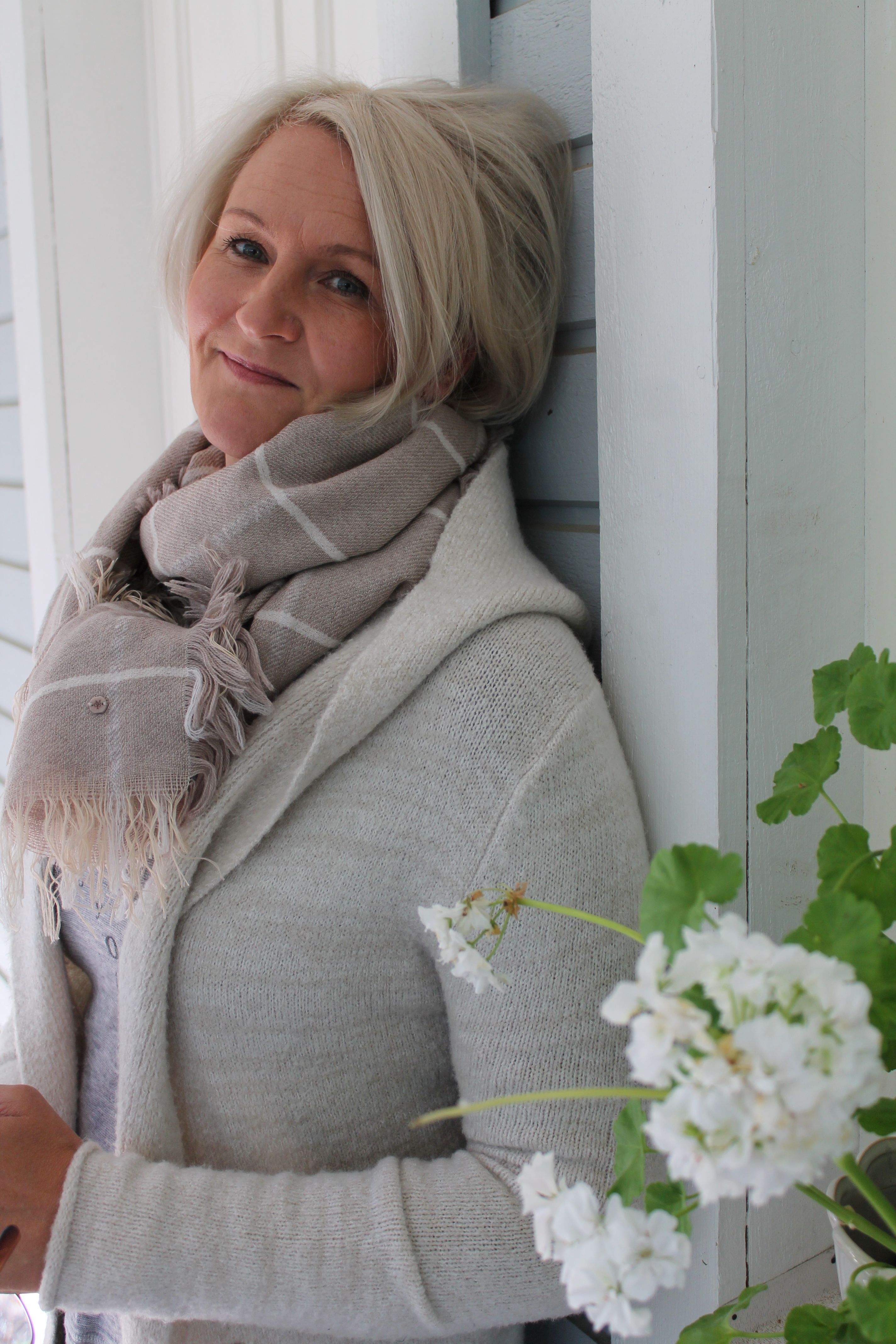 "Ehkä kaikkein rakkain vuodenaika on kevät. Valon vuoksi kesä on kuvaajalle mitä miellyttävin", kertoo Jaana.