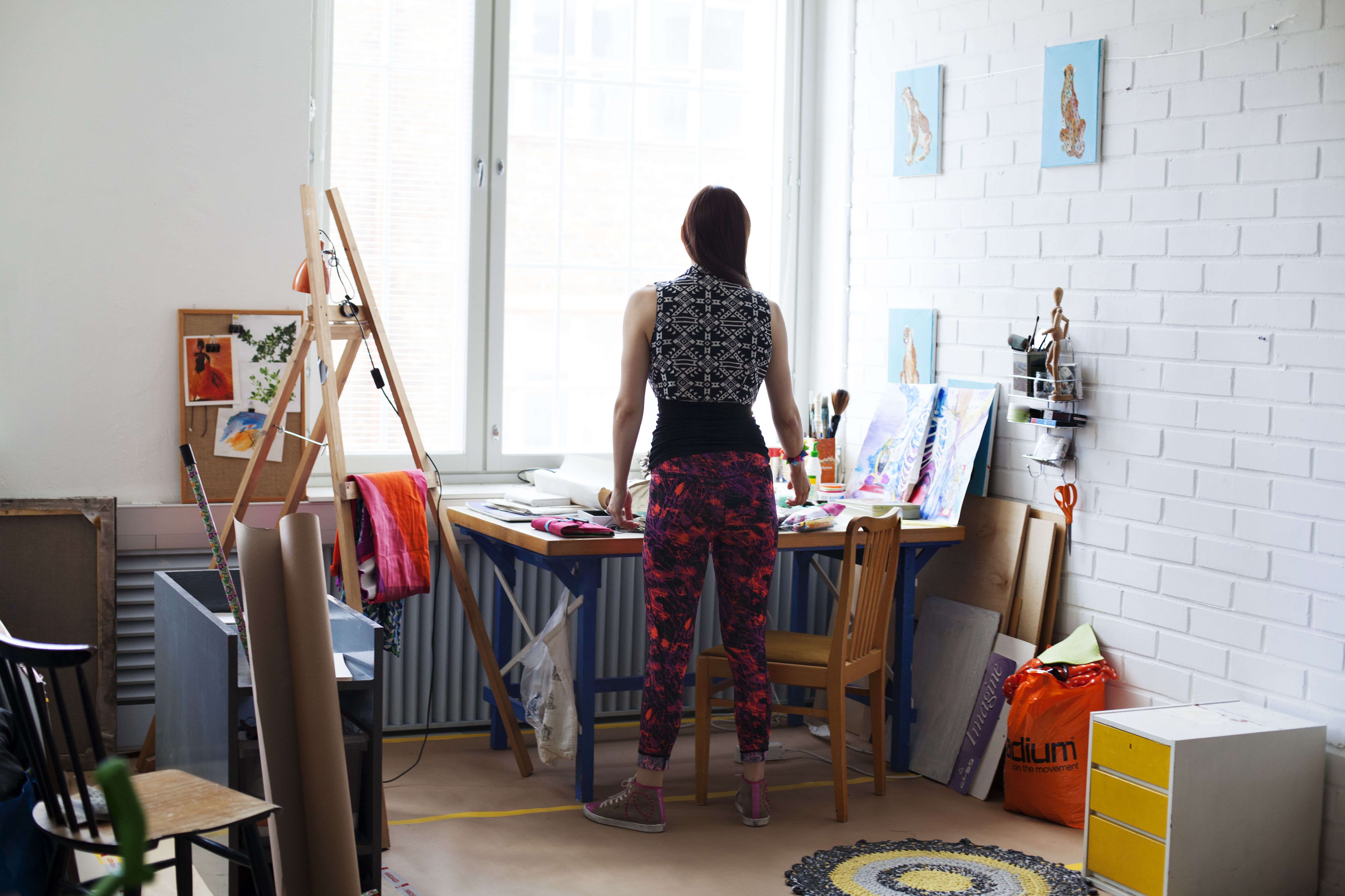 Viivi haluaa kuvata asioita, jotka tuntee. "Varmaan siksi päädyn usein kuvaamaan omaa elämääni. Teen sarjakuvia niin kauan kuin elämässä on virhe."