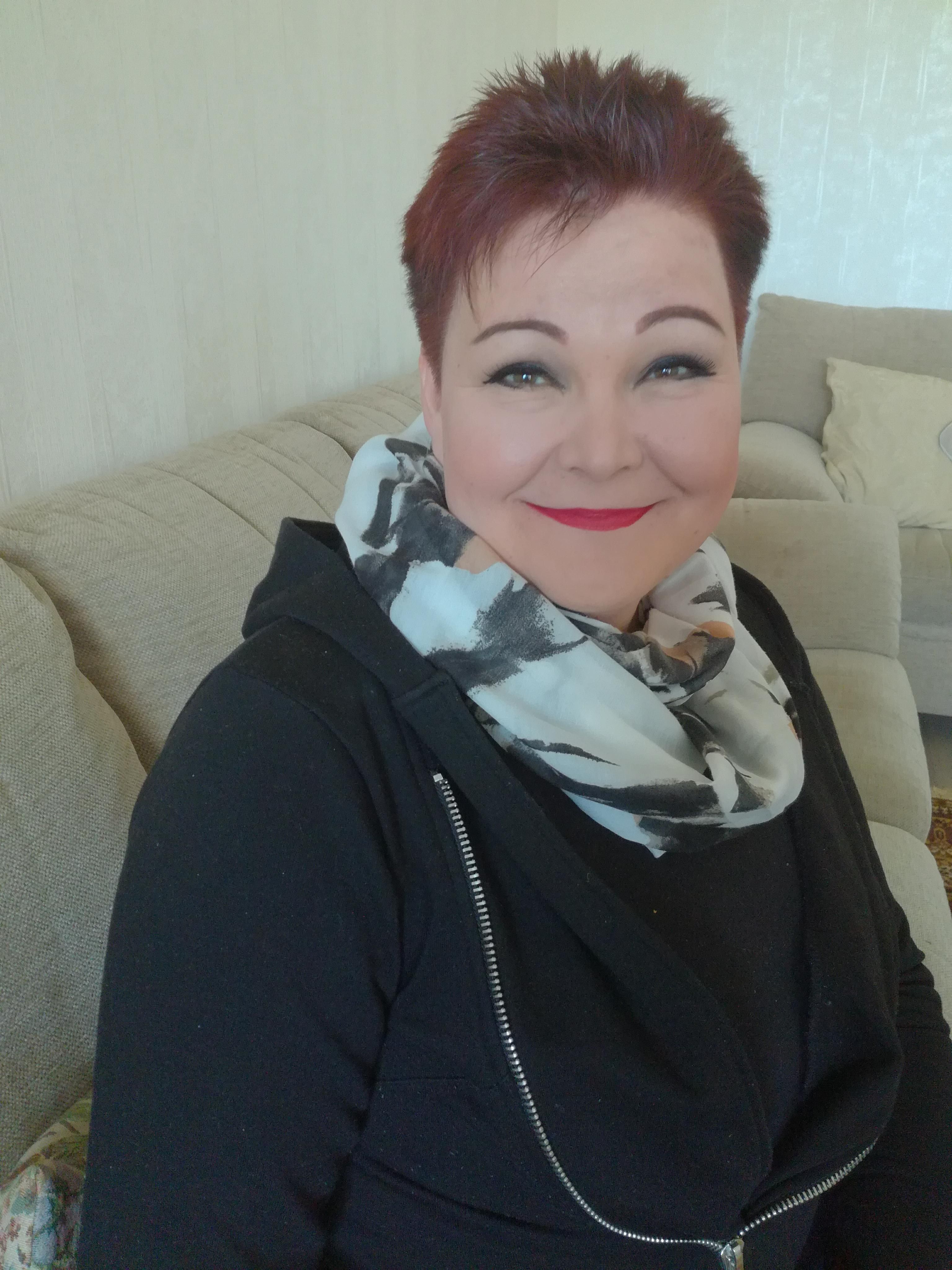 ”Yhtään en ole kaivannut kaikkea, minkä hävitin”, Kirsi sanoo.