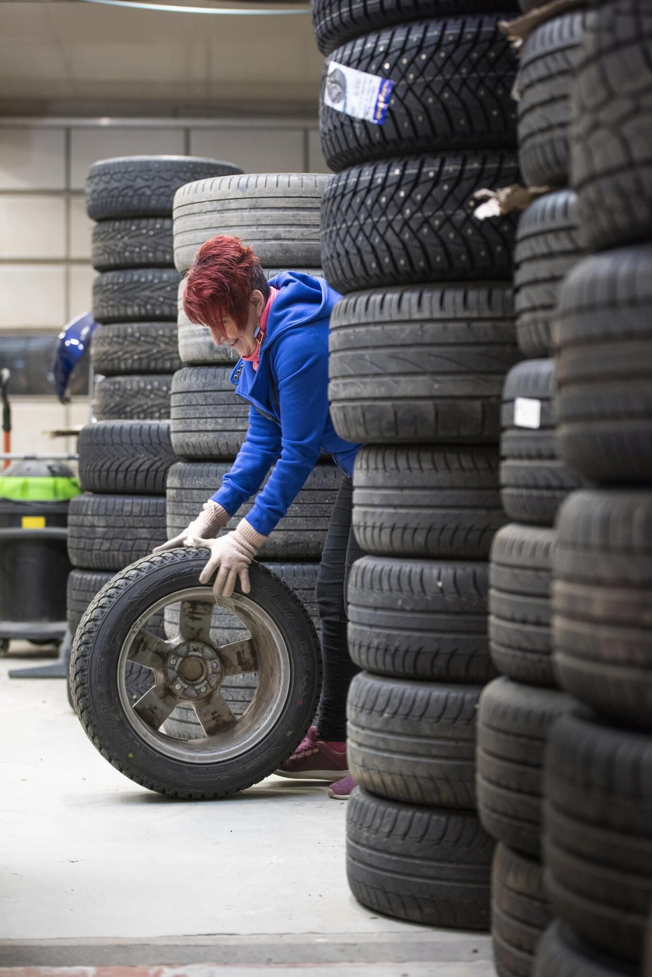 "Olen aina nauttinut autoilusta, mutta autoalasta en tiennyt mitään", Anita sanoo.