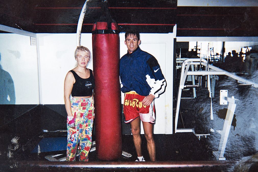 Olivier Gruner, minä ja nyrkkeilysäkki Los Angelesissa. Vuosi on 1994.