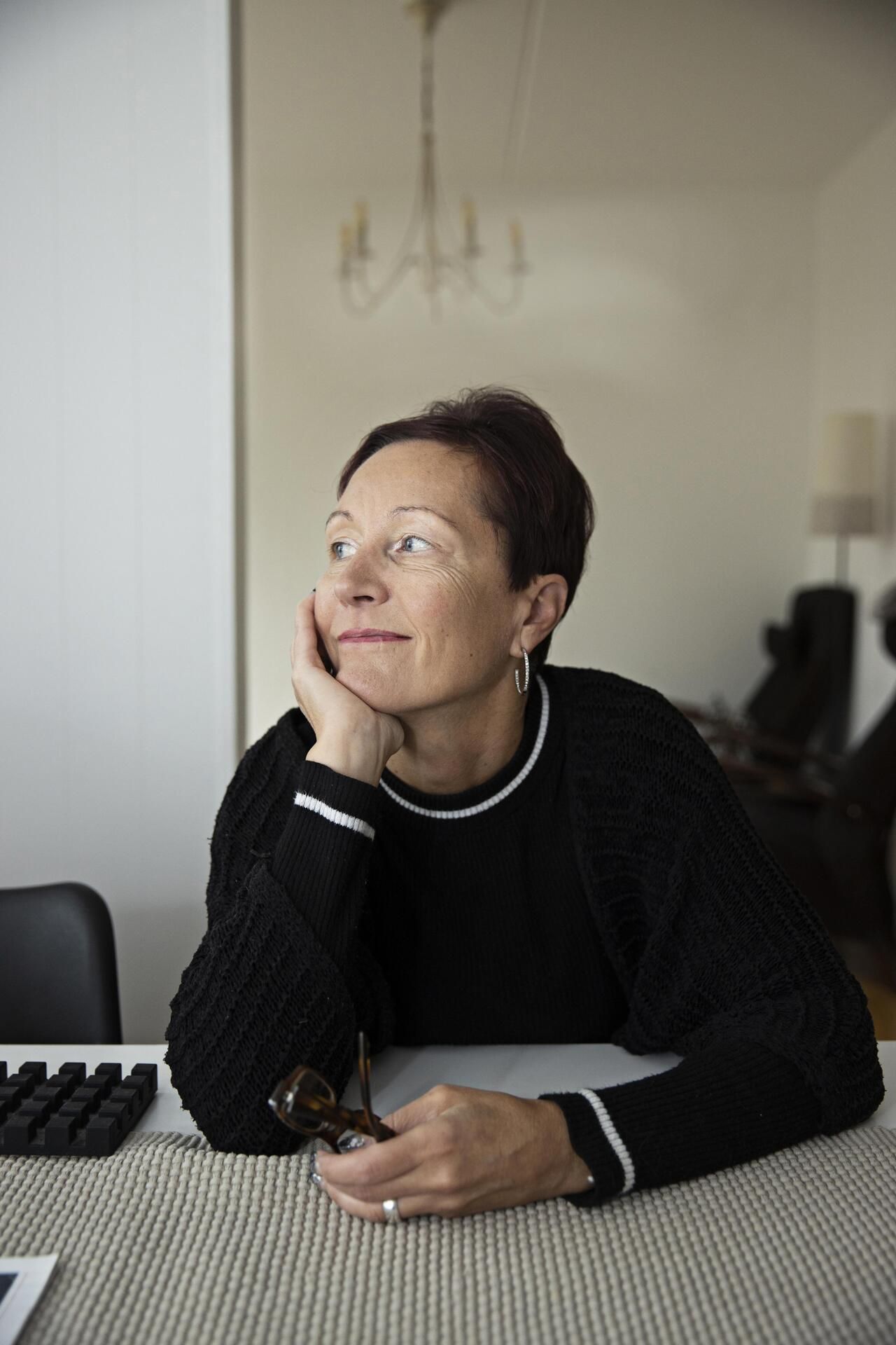 "Asuttuani Nepalissa olen tajunnut, miten hyvin näkövammaisten asiat ovat Suomessa vammaistukineen ja koulutusmahdollisuuksineen", Jaana miettii.