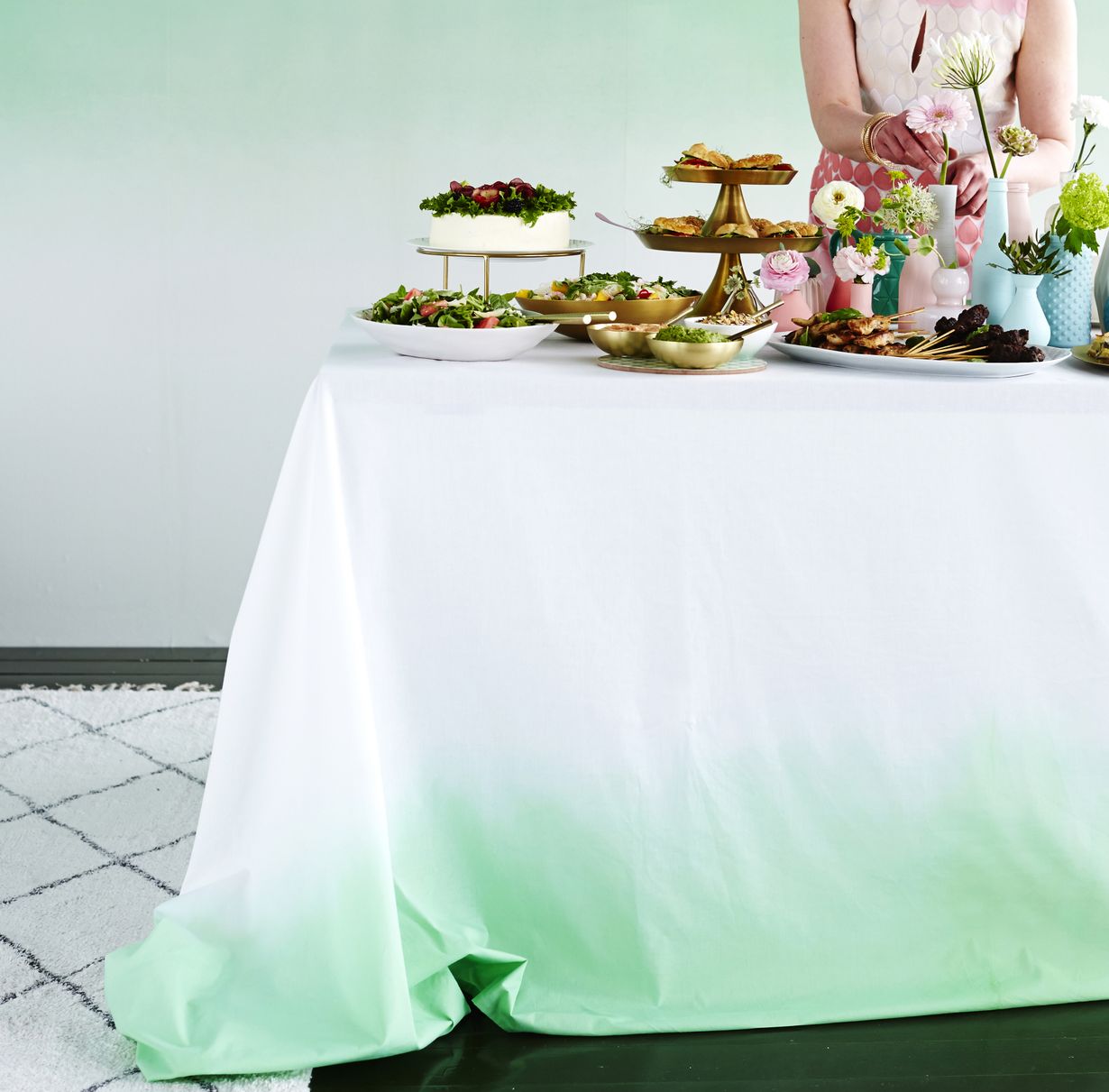 Liukuvärjää pöytäliina trendikkäästi