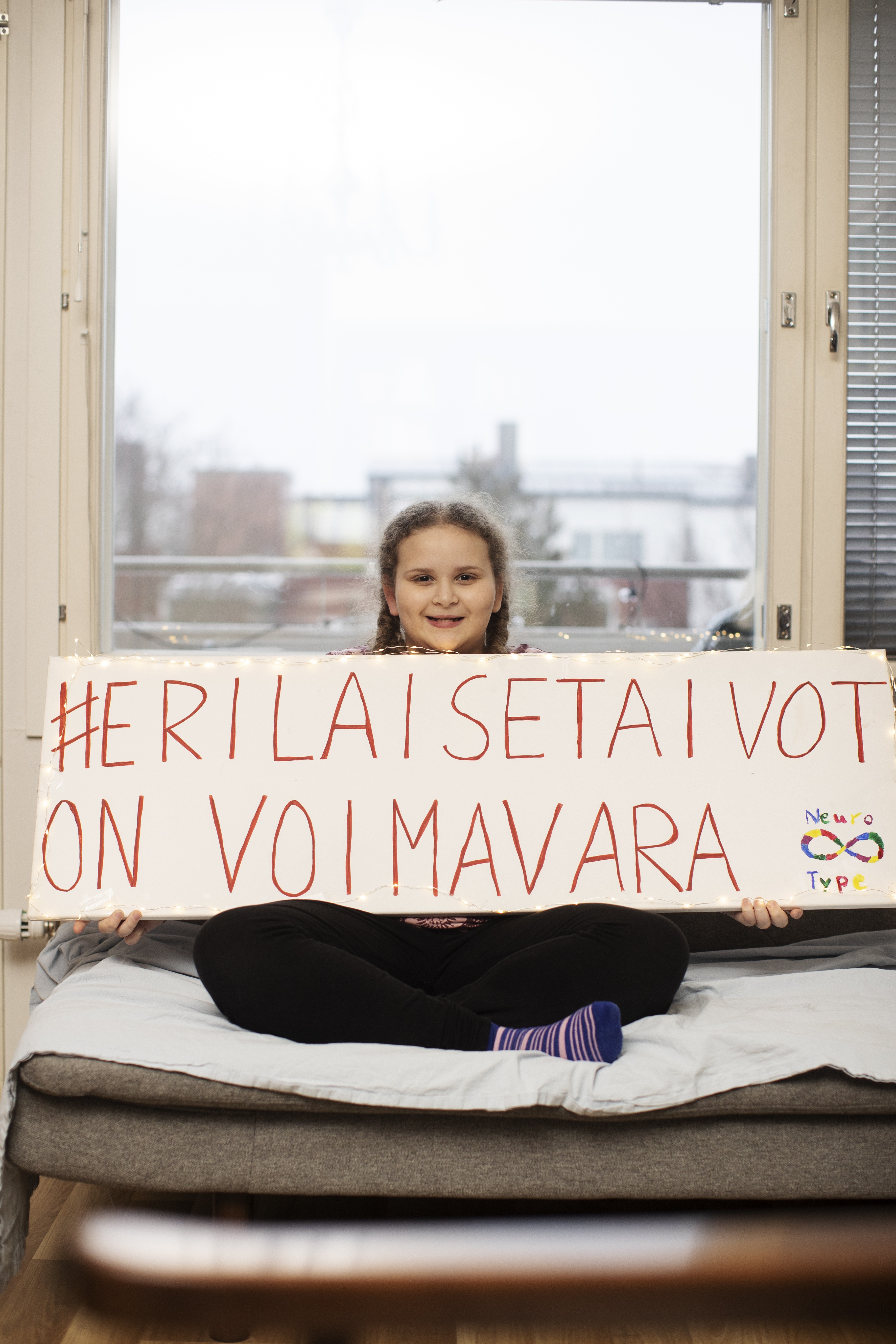 ”Voisiko lapsi olla hyväksytty sellaisena kuin hän on? Ilman, että hänen pitää olla rohkea, kiltti tai tsempata niin kovasti, että se on jo kivuliasta?” Aidan äiti miettii toisinaan.